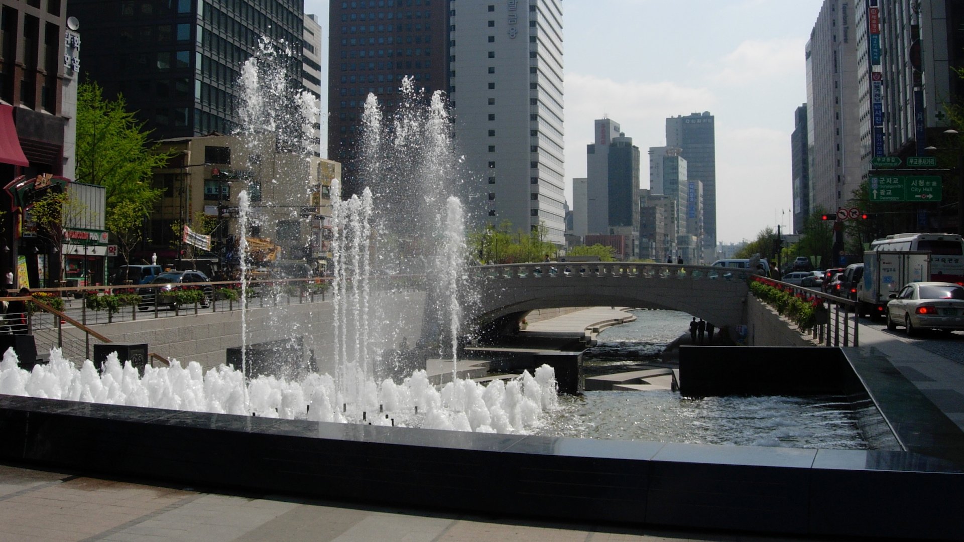 Seoul-Cheonggyecheon-01